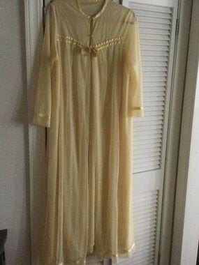 Gossard Yellow Gold Negligee Set L